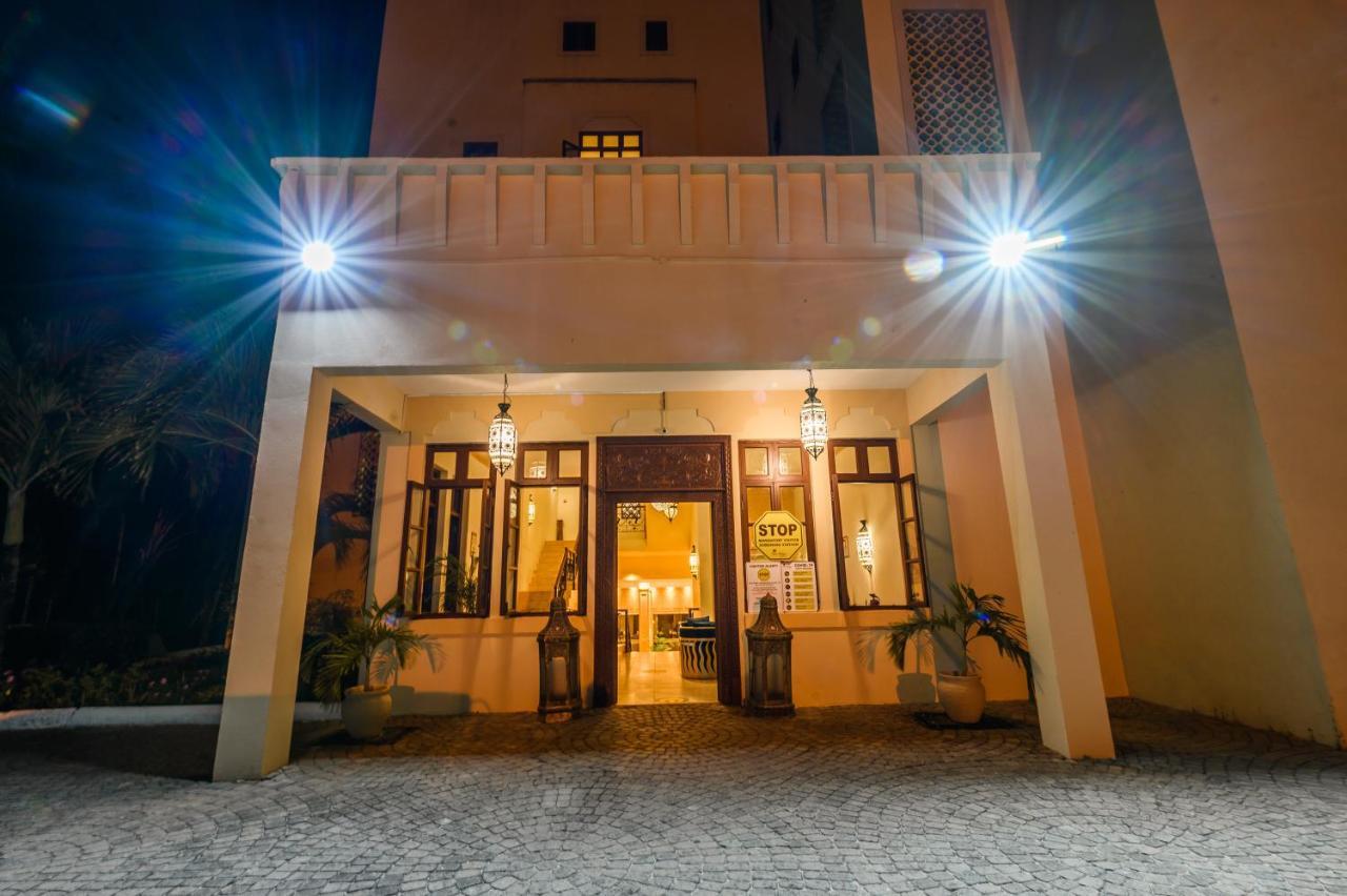 Cocoa Boutique Hotel - Your Kenyan Beachfront Bliss Mombaça Exterior foto